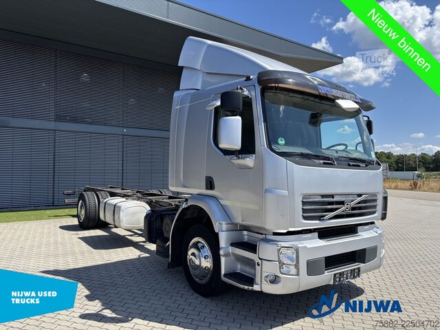 Podvozek s kabinou Volvo FE 320 4x2 Bladvering + Trekhaak