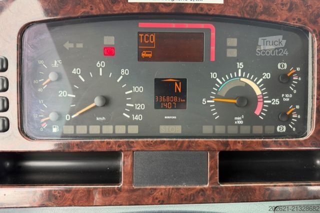 Grue montée sur camion MERCEDES-BENZ Actros 6x2 Kran 20mt Amco AB Mfk