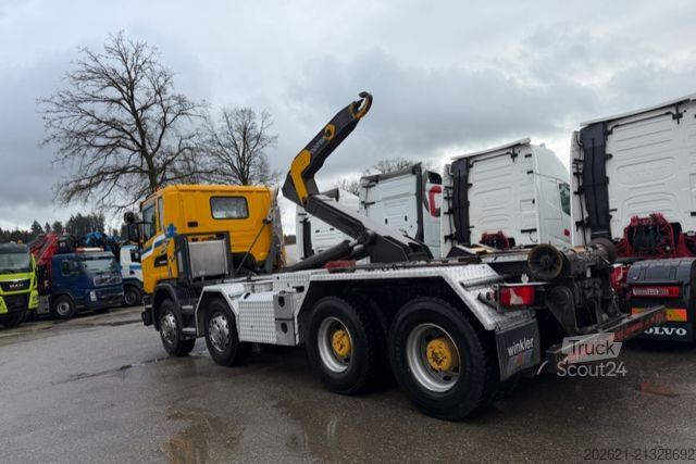 Kamion s kipom s pomičnim kontejnerom SCANIA G450 8x4 Sobag