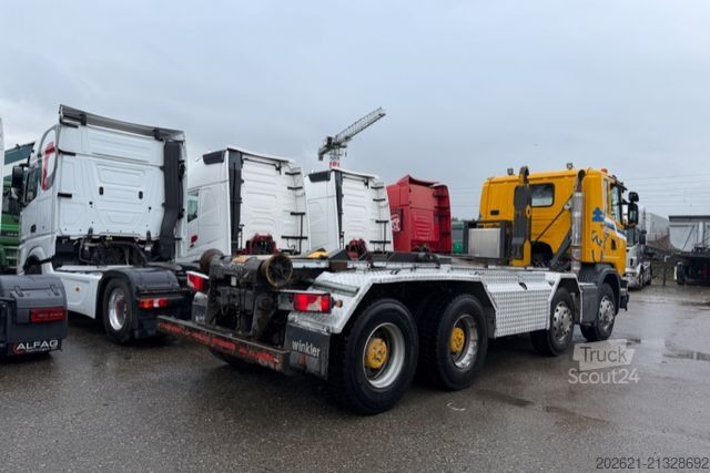 Kamion s kipom s pomičnim kontejnerom SCANIA G450 8x4 Sobag