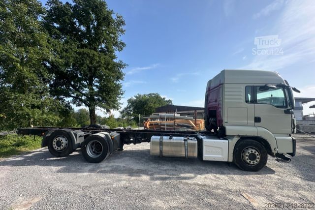 Șasiu de camion MAN TGS 26 480 6x2 Chassis Lenk&lift Achse