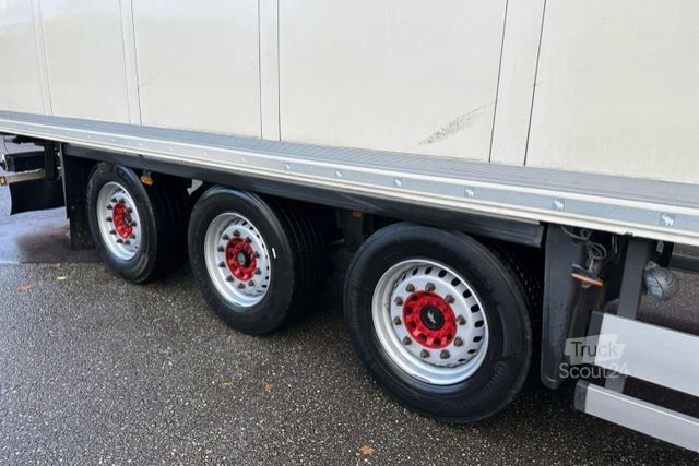Semiremorcă frigorifică SCHMITZ CARGOBULL SKO 24 Thermoking Doppelstock Bitemp