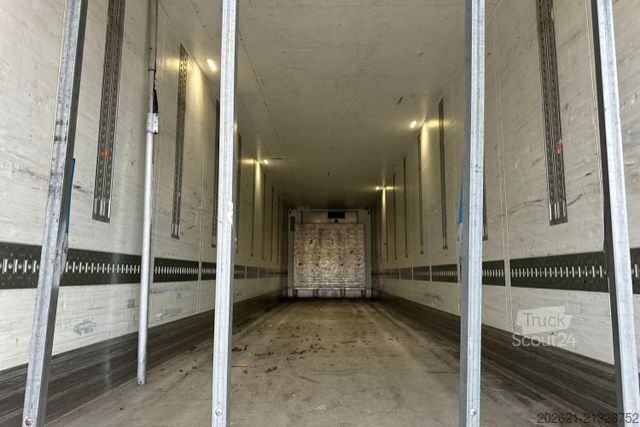 Semiremorcă frigorifică SCHMITZ CARGOBULL SKO 24 Thermoking Doppelstock Bitemp