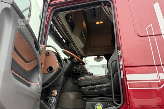 Tractor estándar DAF XF 530 6x2 Boggie