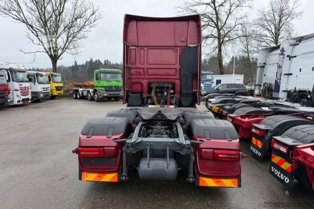 Tractor estándar DAF XF 530 6x2 Boggie