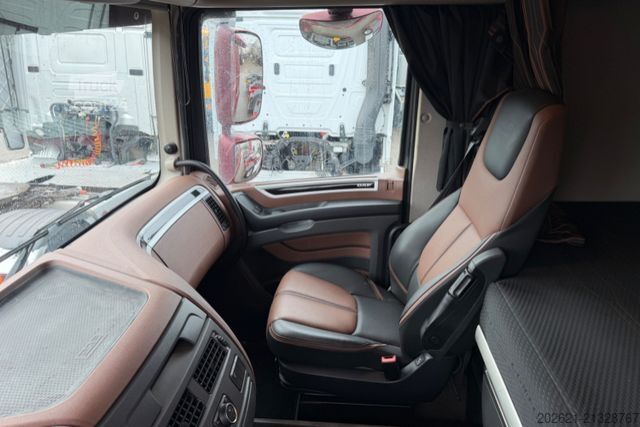 Tractor estándar DAF XF 530 6x2 Boggie