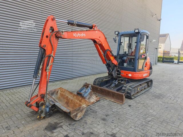Minibagger Kubota KX 121-3 2 Buckets 2 Pieces!