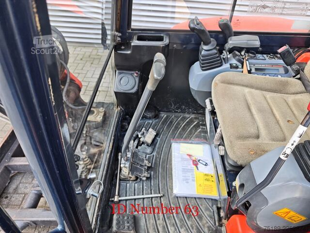 Mini-escavadora Kubota KX 121-3 2 Buckets 2 Pieces!