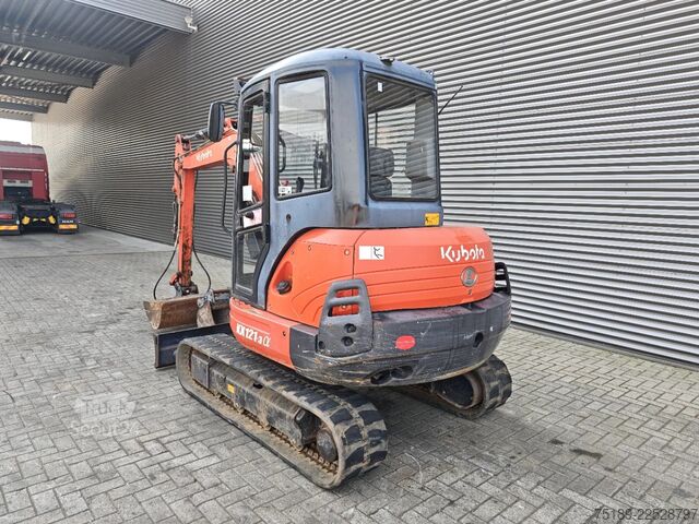 Minigraver Kubota KX 121-3 2 Buckets 2 Pieces!