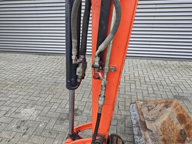 Minigraver Kubota KX 121-3 2 Buckets 2 Pieces!