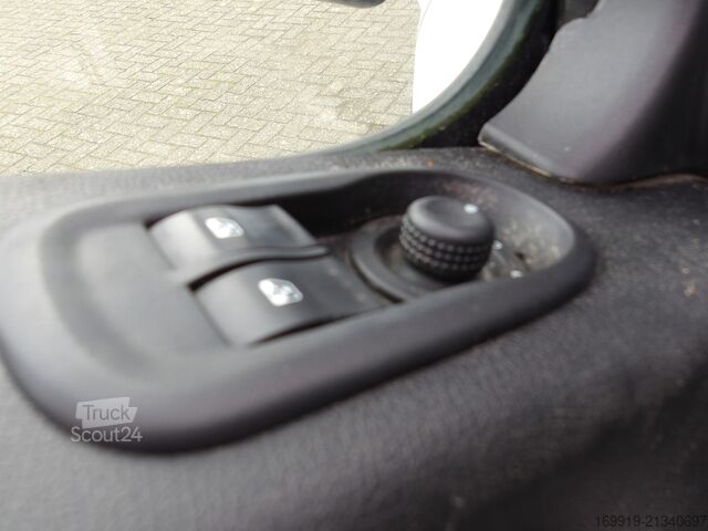 شاحنة بانل Renault Master L dubbel cabine