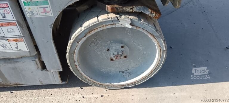 Piattaforma a pantografo Haulotte Compact 8 - 8m, electric