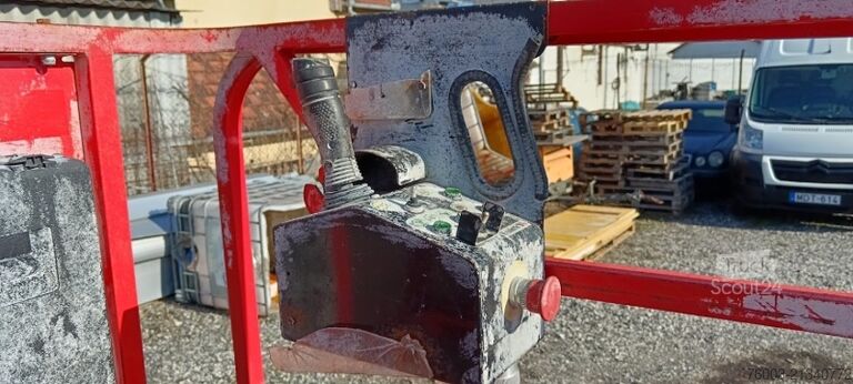 Piattaforma a pantografo Haulotte Compact 8 - 8m, electric