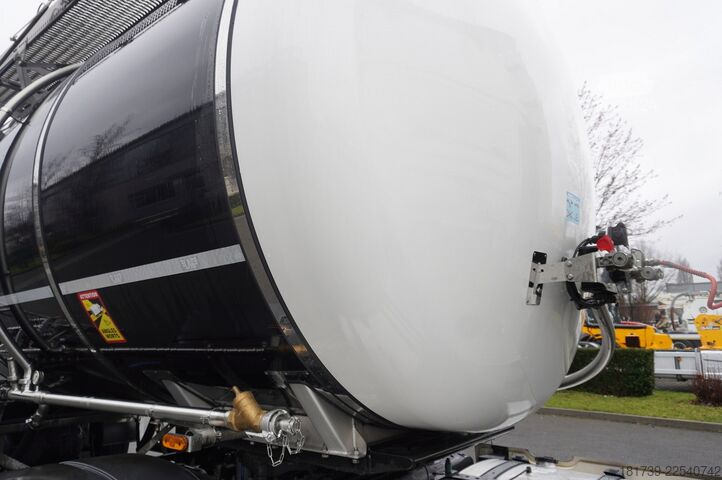 Sættevogn til farligt gods Lag O-3-ST L4BH bitumen semi-trailer / ADR