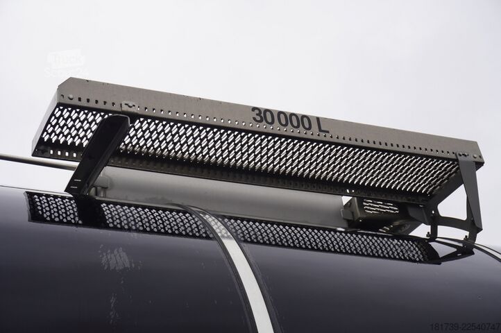 Bituminøs sættevogn Lag O-3-ST L4BH bitumen semi-trailer / ADR