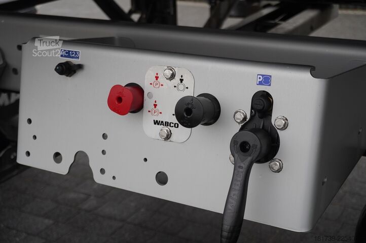Bituminøs sættevogn Lag O-3-ST L4BH bitumen semi-trailer / ADR