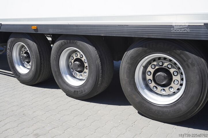 Kühlsattelauflieger Lamberet reefer semi-trailer/ Carrier Vector 1550