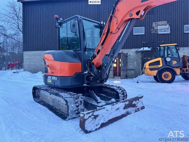 Minikotró Doosan DX50Z-7 mini excavator – 3 buckets – swing boom –