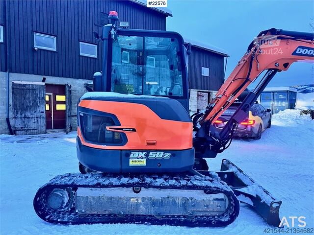 Minikotró Doosan DX50Z-7 mini excavator – 3 buckets – swing boom –