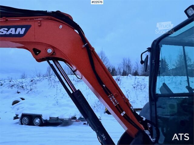 Mini ekskavatör Doosan DX50Z-7 mini excavator – 3 buckets – swing boom –