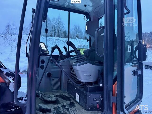 Mini ekskavatör Doosan DX50Z-7 mini excavator – 3 buckets – swing boom –