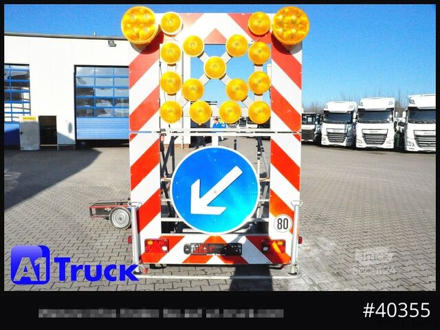 Причіп HUMBAUR Nissen B2/10 Absperrtafel Verkehrsleittafel Warntafel