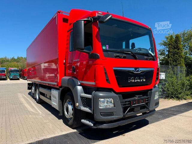 LKW mit Getränkeaufbau MAN TGS 26.420 / LBW / LENKACHSE / 2 x AHK / 18 PAL