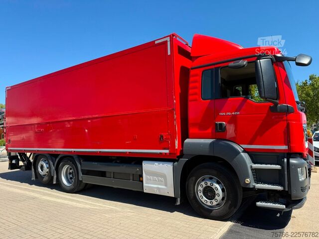 LKW mit Getränkeaufbau MAN TGS 26.420 / LBW / LENKACHSE / 2 x AHK / 18 PAL