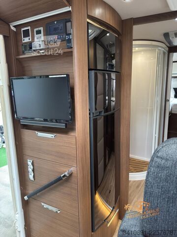 Integreret autocamper NIESMANN+BISCHOFF Arto 85 LE 3.0 Ltr Hubstützen TV  Lithium Solar