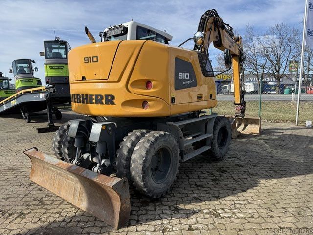 Koparka kołowa LIEBHERR A 910 Compact Litronic, Tilt, Löffelpaket, TOP