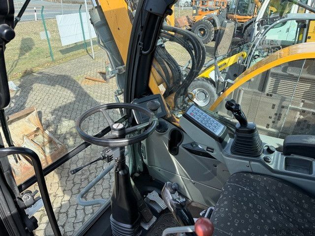 Koparka kołowa LIEBHERR A 910 Compact Litronic, Tilt, Löffelpaket, TOP