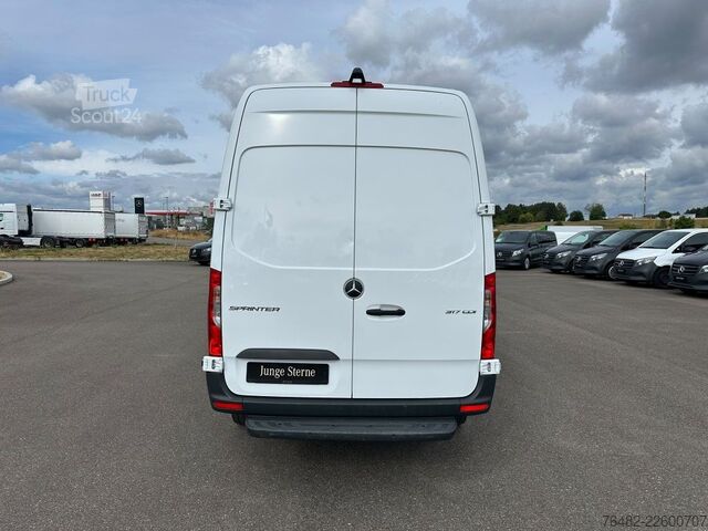 Komercijalno vozilo sa visokim krovom MERCEDES-BENZ Sprinter 317 CDI KA/L2H2/3665/MBUX/NAVI/AUTOMATI