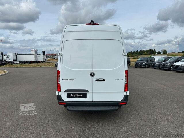 Komercijalno vozilo sa visokim krovom MERCEDES-BENZ Sprinter 317 CDI KA/L2H2/3665/MBUX/KAMERA/NAVI/A