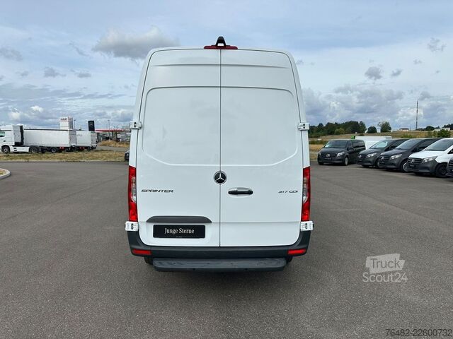 Komercijalno vozilo sa visokim krovom MERCEDES-BENZ Sprinter 317 CDI KA/L2H2/3665/MBUX/NAVI/AUTOMATI