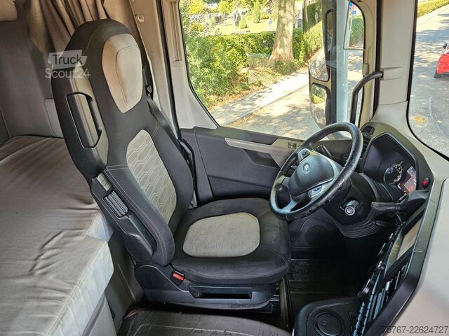 Standardowy ciągnik siodłowy FORD F-Max 500