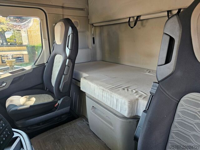 Standardowy ciągnik siodłowy FORD F-Max 500