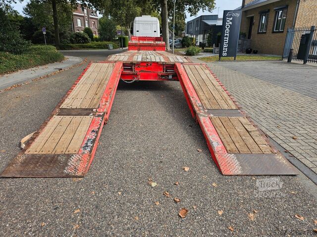 Naczepa niskopodwoziowa KÄSSBOHRER LB3E Mit Hydrauliesche Rampen