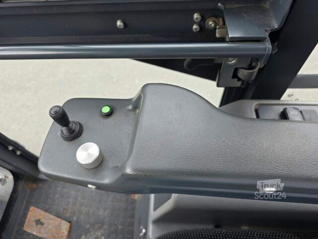Cilindru compactor HAKO Citymaster 600 mit 2 Besen,Mähwerk,Winterdienst