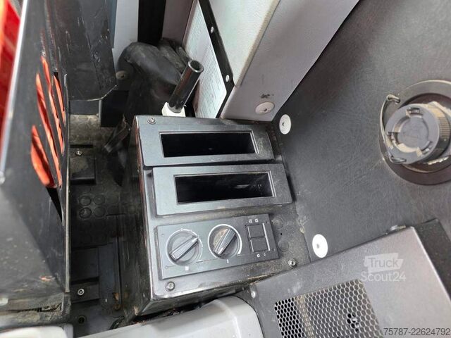 Cilindru compactor HAKO Citymaster 600 mit 2 Besen,Mähwerk,Winterdienst