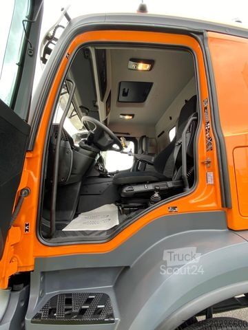 Οι υπολοιποι MERCEDES-BENZ 2235 Arocs 4x4 Kipper Winterdienst /nur 20 tkm