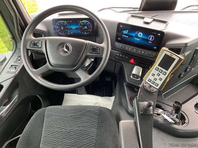 Andere MERCEDES-BENZ 2235 Arocs 4x4 Kipper Winterdienst /nur 20 tkm