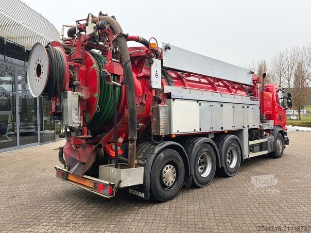 Camion-citerne à vide SCANIA G450 8X4