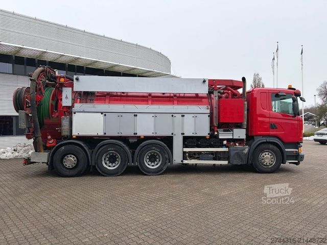 Camion-citerne à vide SCANIA G450 8X4