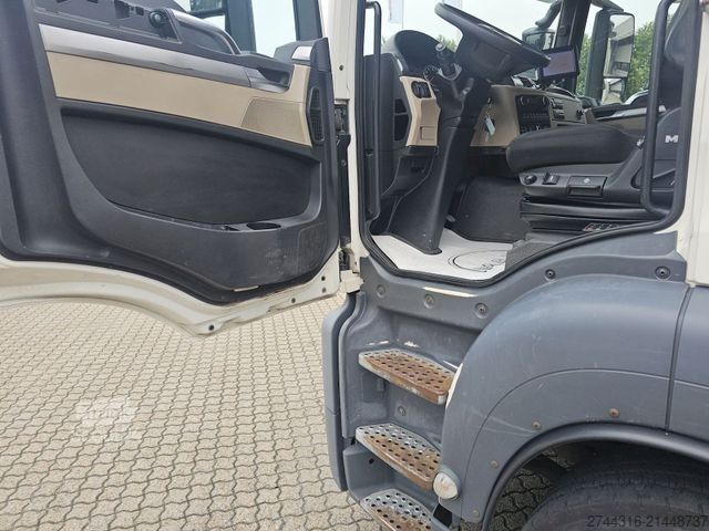 Мусоровоз MAN TGS 26.320 6x2-4