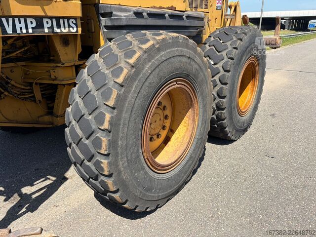Motoniveladora Caterpillar 140H