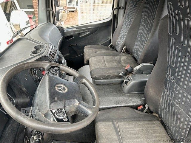 Vrachtauto met open laadbak MERCEDES-BENZ 1527 Atego Pritsche 4x2