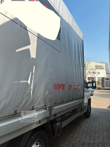 Ponyvával szerelt furgon FIAT DUCATO *  * 9 PAL * 180 PS * MOTORSCHADEN *