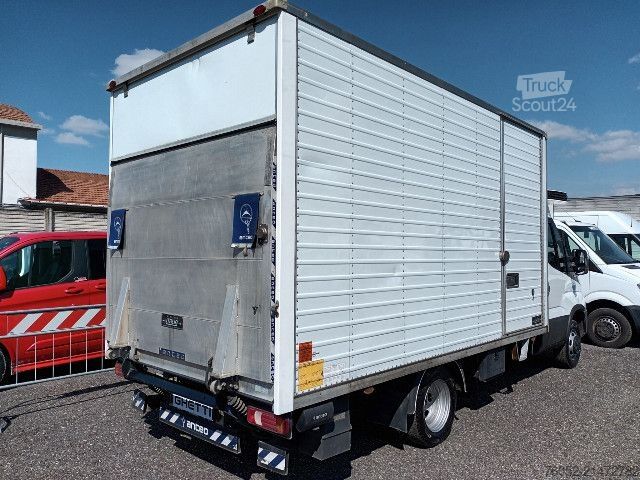 Φορτηγό κουτί (κουρμπαριστό) IVECO 35C14