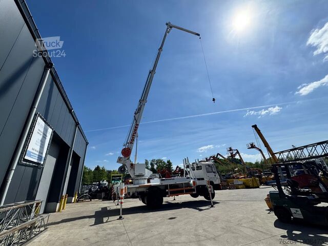 Camion-grue MAN 18t + Böcker AK 30/1000