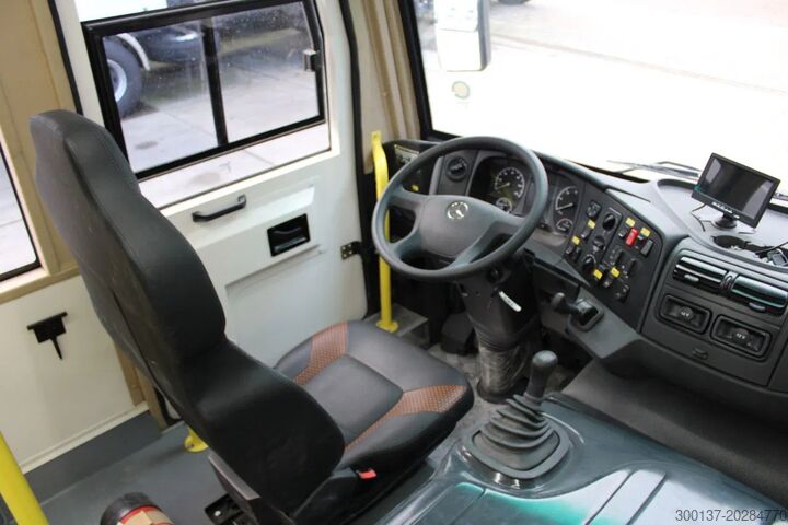 Coach Mercedes-Benz Atego 1725 4x4 Passenger Bus